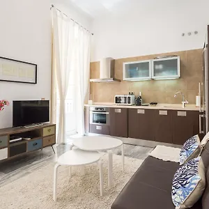 https://plaza-picasso.hotelsinnerja.org